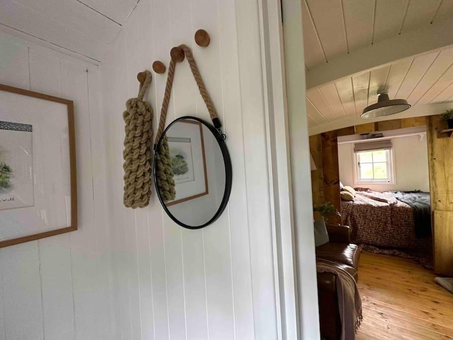 Cornwall Woodland Shepherd'S Hut Deirdres Hut ボドミン エクステリア 写真