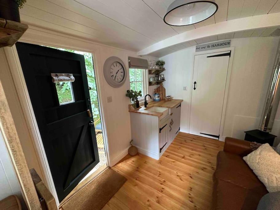 Cornwall Woodland Shepherd'S Hut Deirdres Hut ボドミン エクステリア 写真