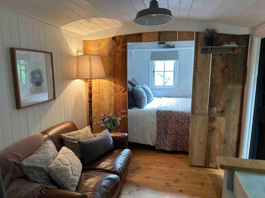 Cornwall Woodland Shepherd'S Hut Deirdres Hut ボドミン エクステリア 写真