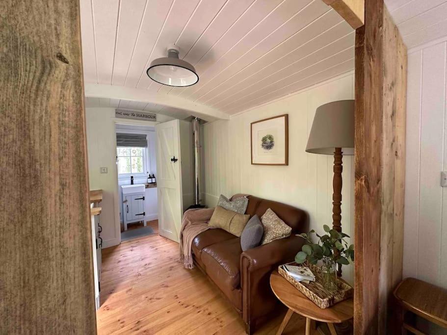 Cornwall Woodland Shepherd'S Hut Deirdres Hut ボドミン エクステリア 写真