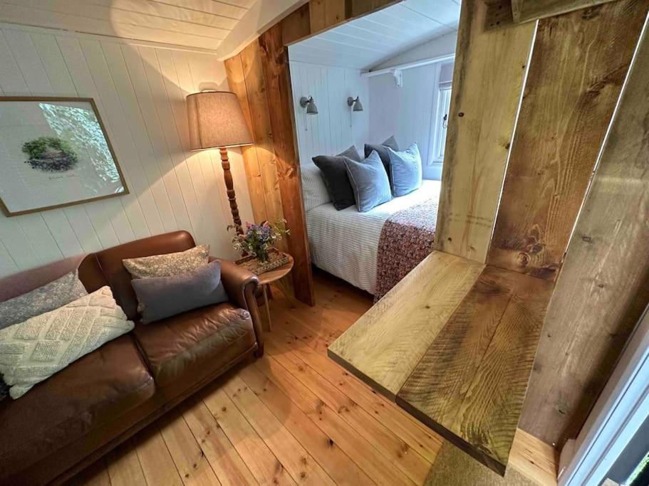 Cornwall Woodland Shepherd'S Hut Deirdres Hut ボドミン エクステリア 写真